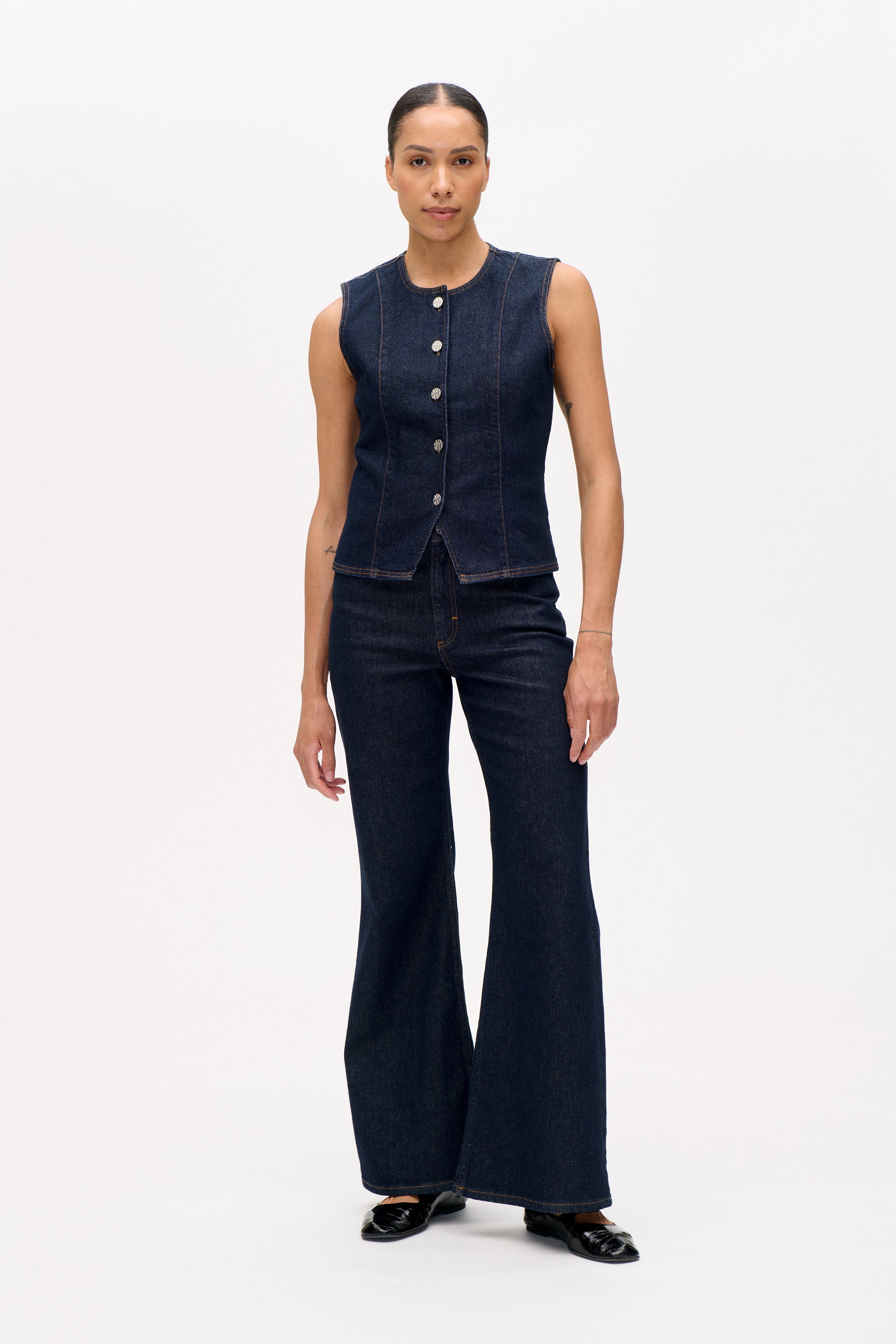 24483_7553_1.jpg media file