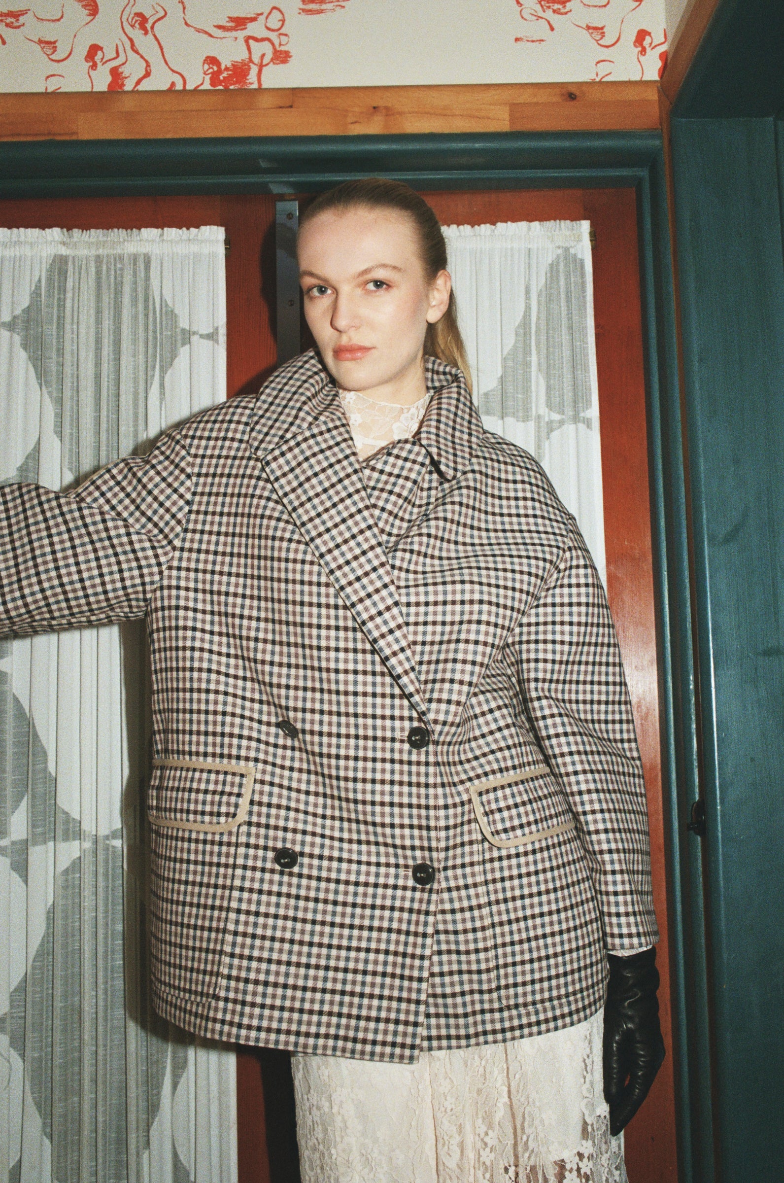 24513_8211_DETAIL.jpg media file