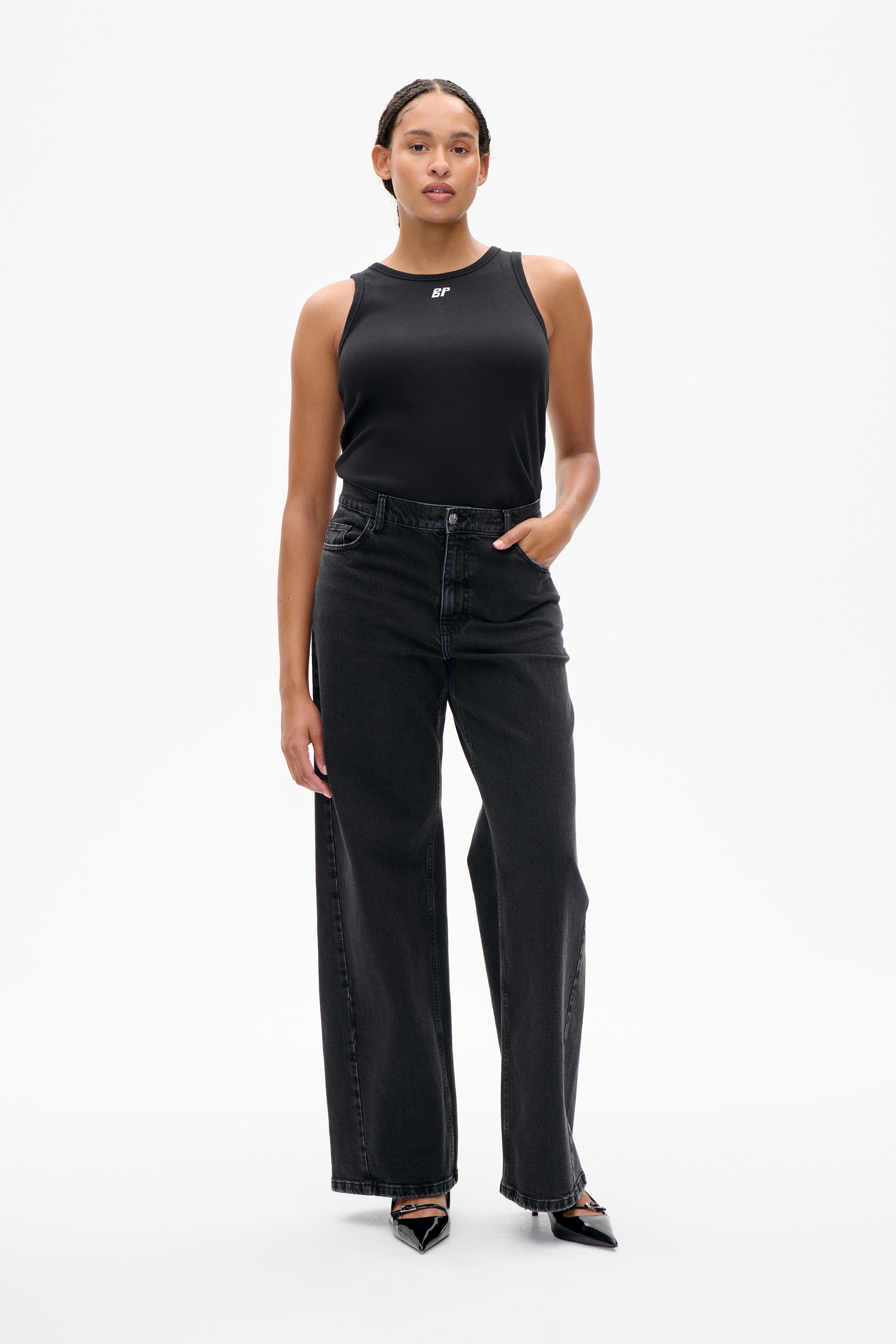 24711_9892_1.jpg media file