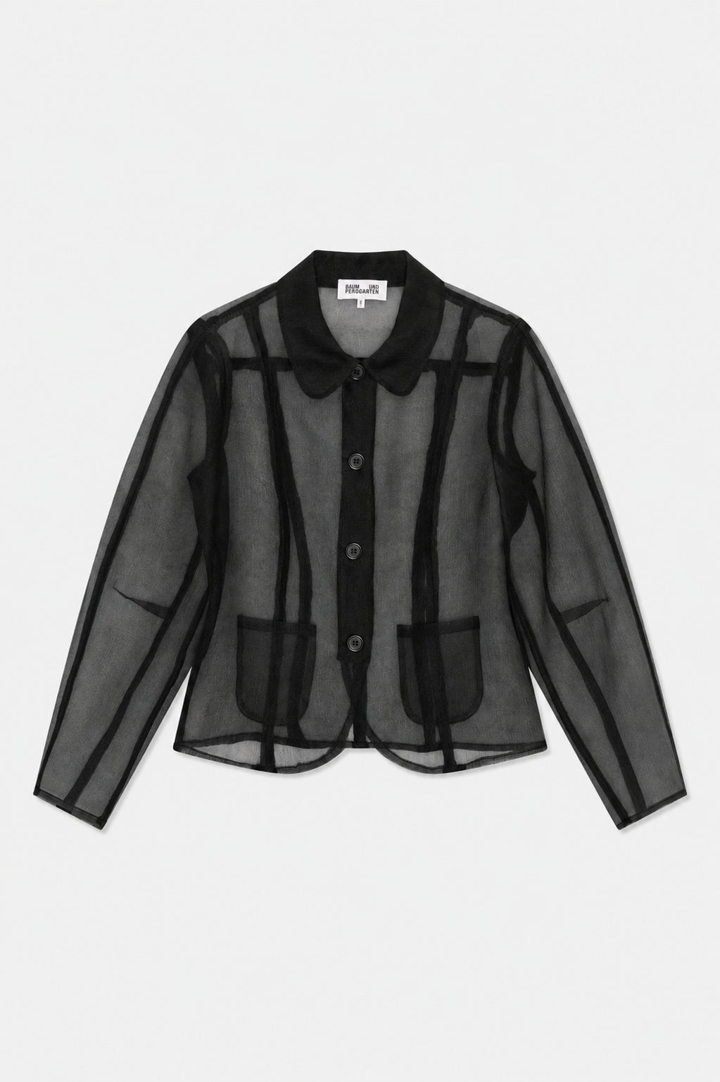 Vorderansicht einer transparenten schwarzen langärmeligen Jacke mit rundem Kragen, Knopfleiste, kontrastierenden Teilungsnähten und zwei aufgesetzten Taschen.