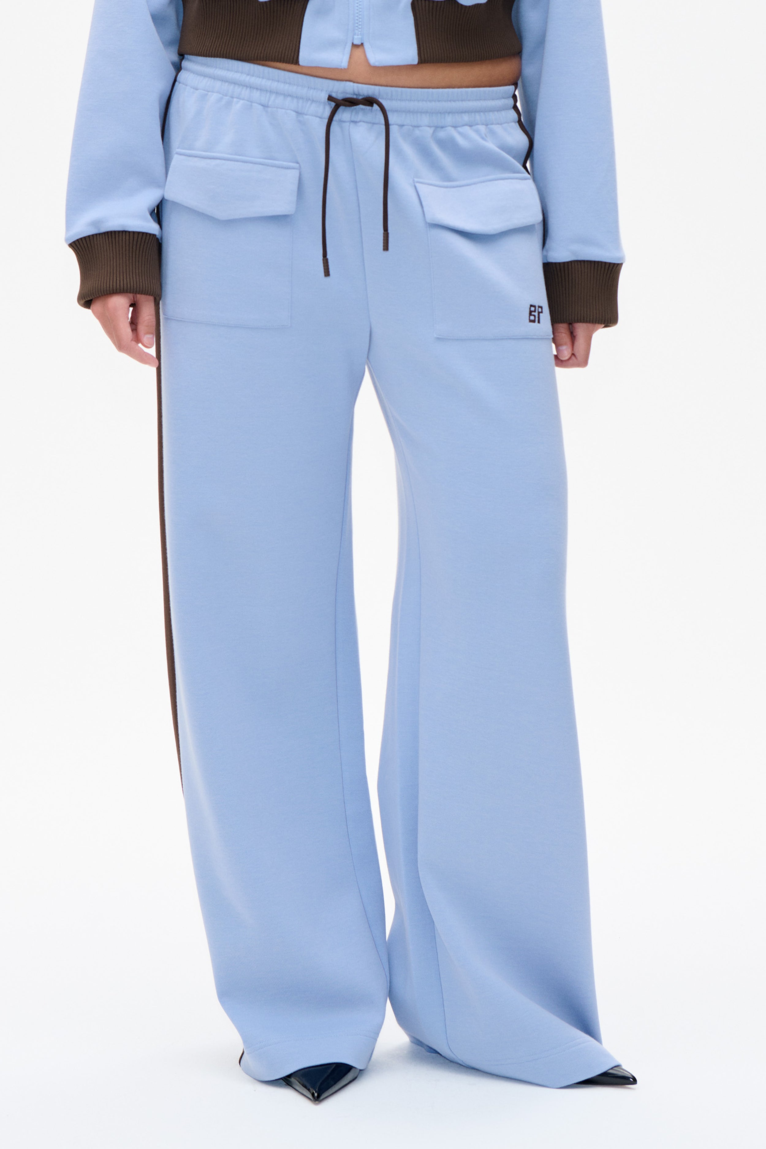 24304_7826_DETAIL.png media file